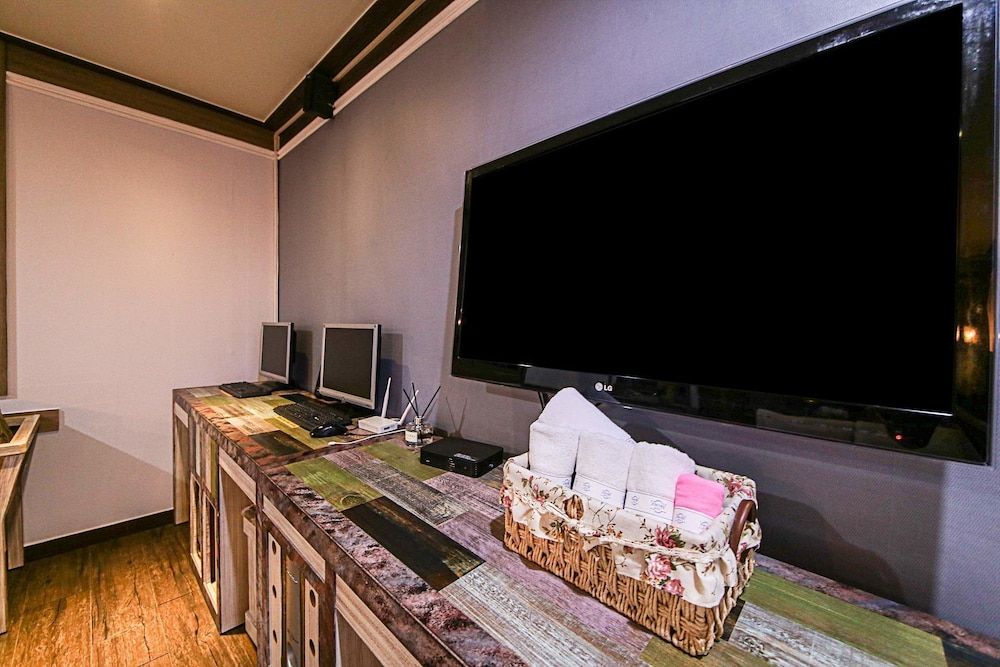 Amore Motel Standard Double Room 7