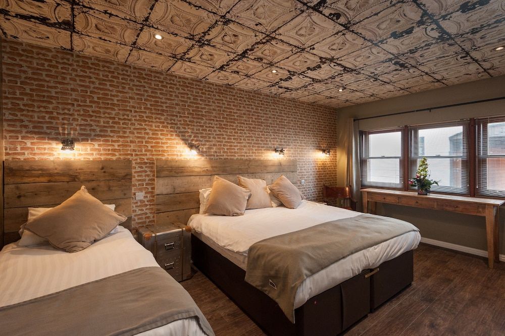 undefined City Retreat Edinburgh 9