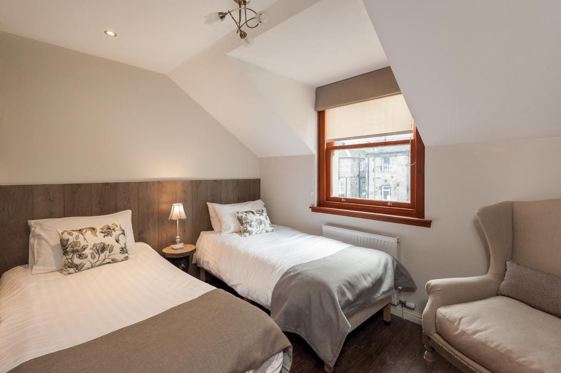 Twin Room with Private External Bathroom