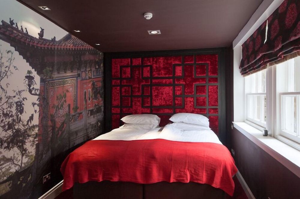 Superior Double Room (12A Carlton Terrace)