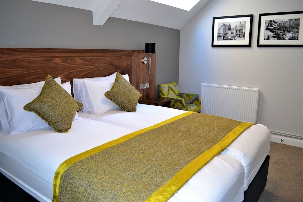 New Park Hotel Deluxe Double or Twin Room 2
