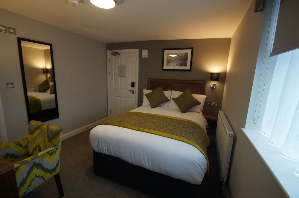 New Park Hotel Large Double Room 15