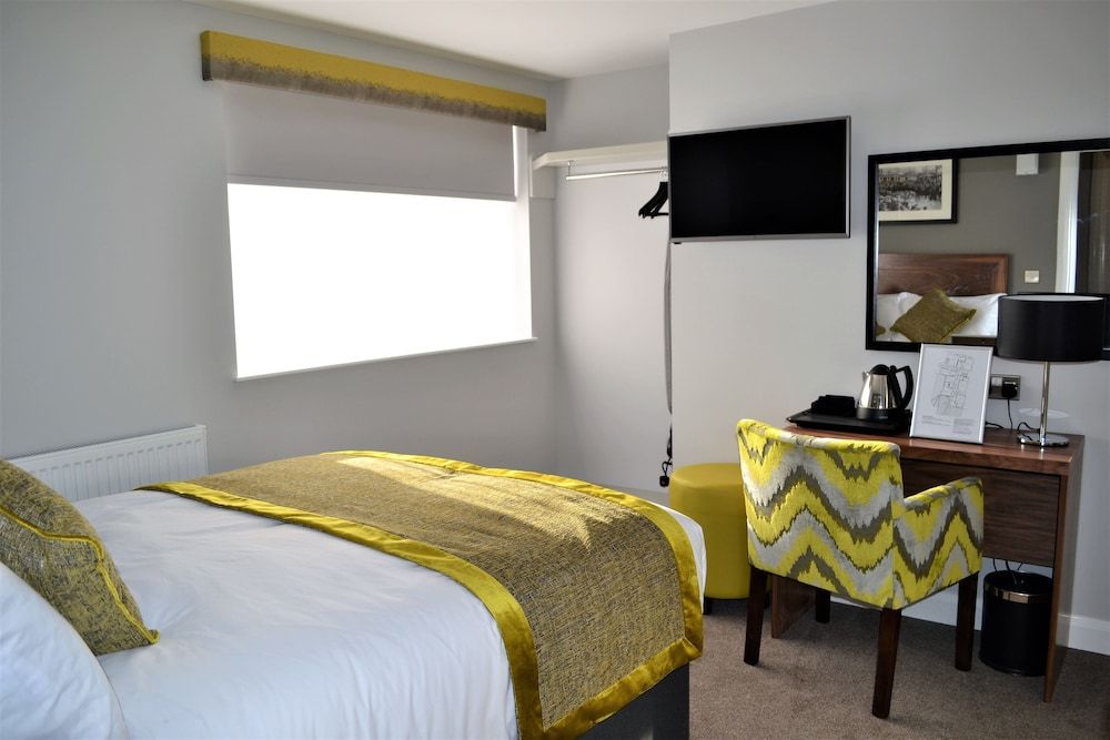 New Park Hotel Large Double Room 3