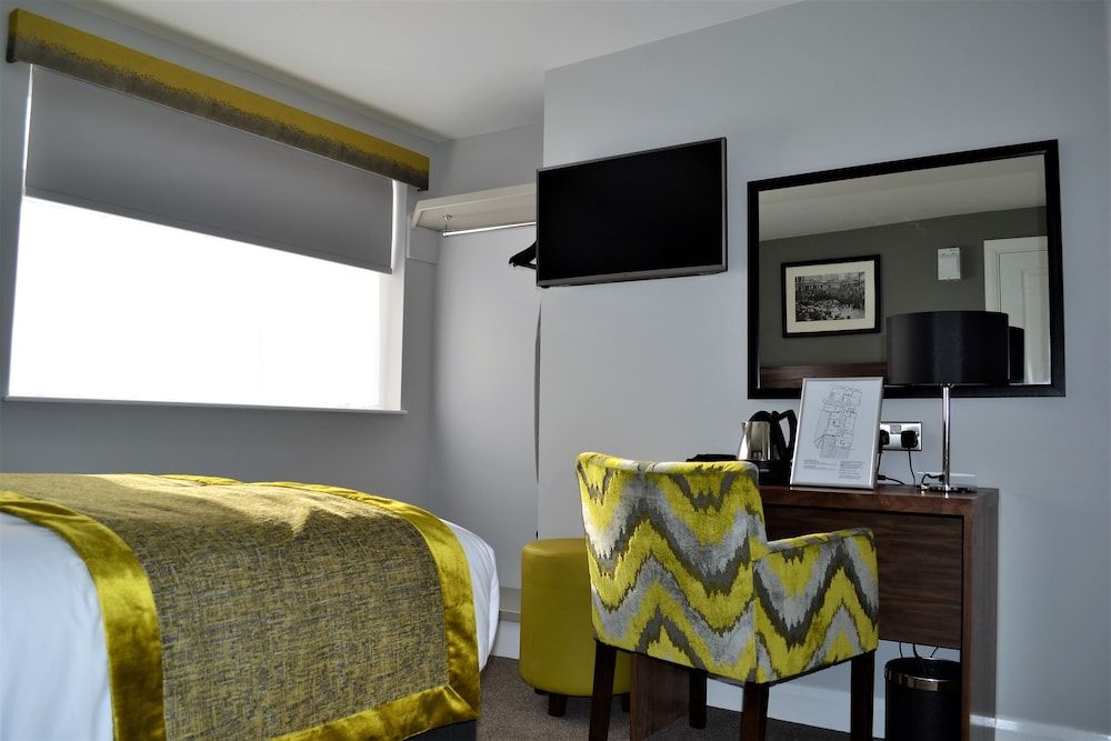 New Park Hotel Large Double Room 5