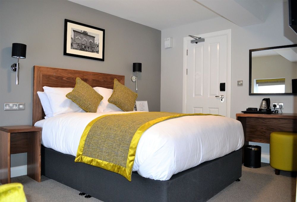 New Park Hotel Large Double Room 2