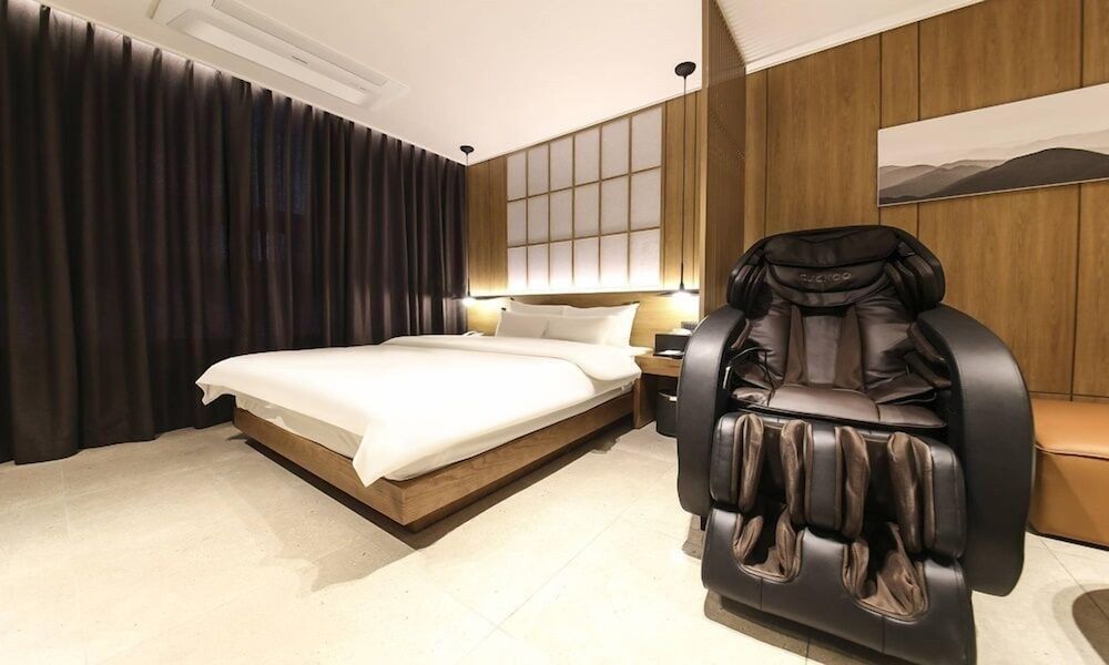 Wonju Central Hotel [Breakfast Included] High-End Suite Room + Gaming PC 2