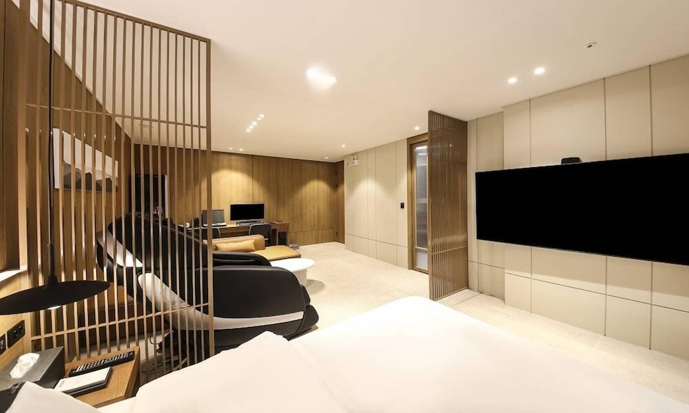 Wonju Central Hotel [Breakfast Included] High-End Suite Room + Gaming PC 5