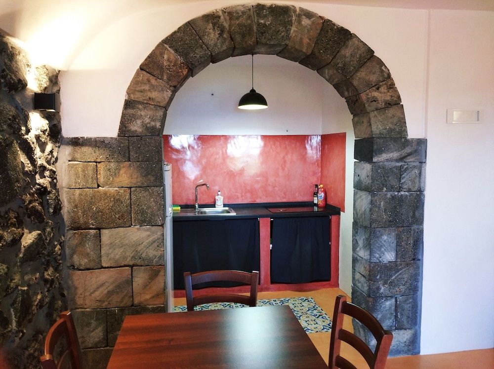 Standard Apartment, 1 Bedroom, Terrace, Sea View (U Kharbè)