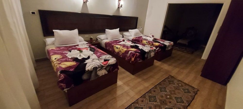 undefined Wassim Boutique 7