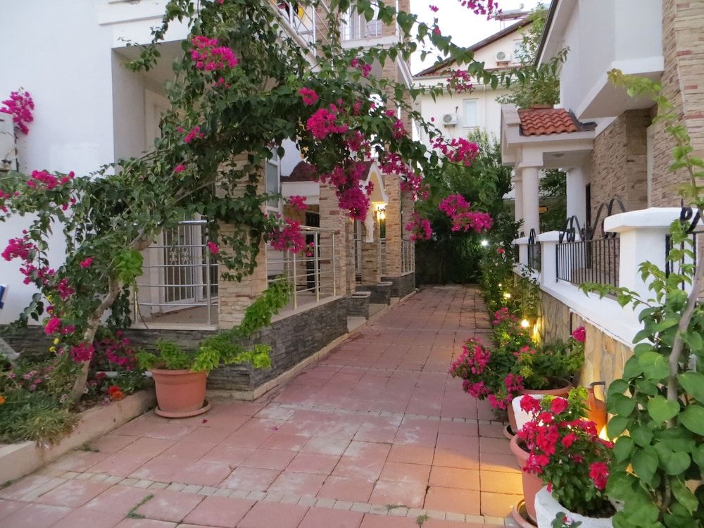 undefined Stella Classic Apart 5