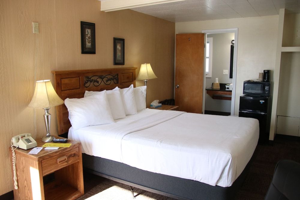 Townhouse Motel Comfort Single Room 3