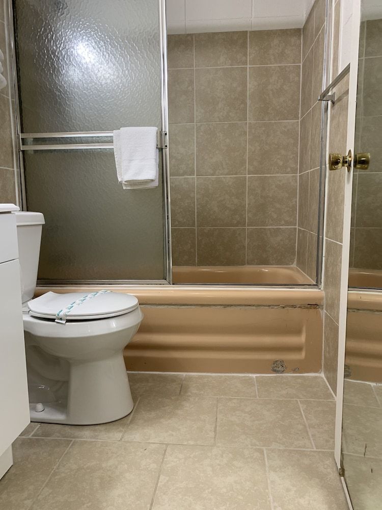 Boone Trail Inn Double Room, Smoking 3