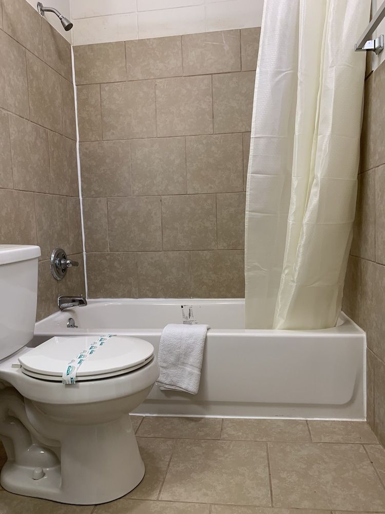 Boone Trail Inn Double Room, Smoking 4