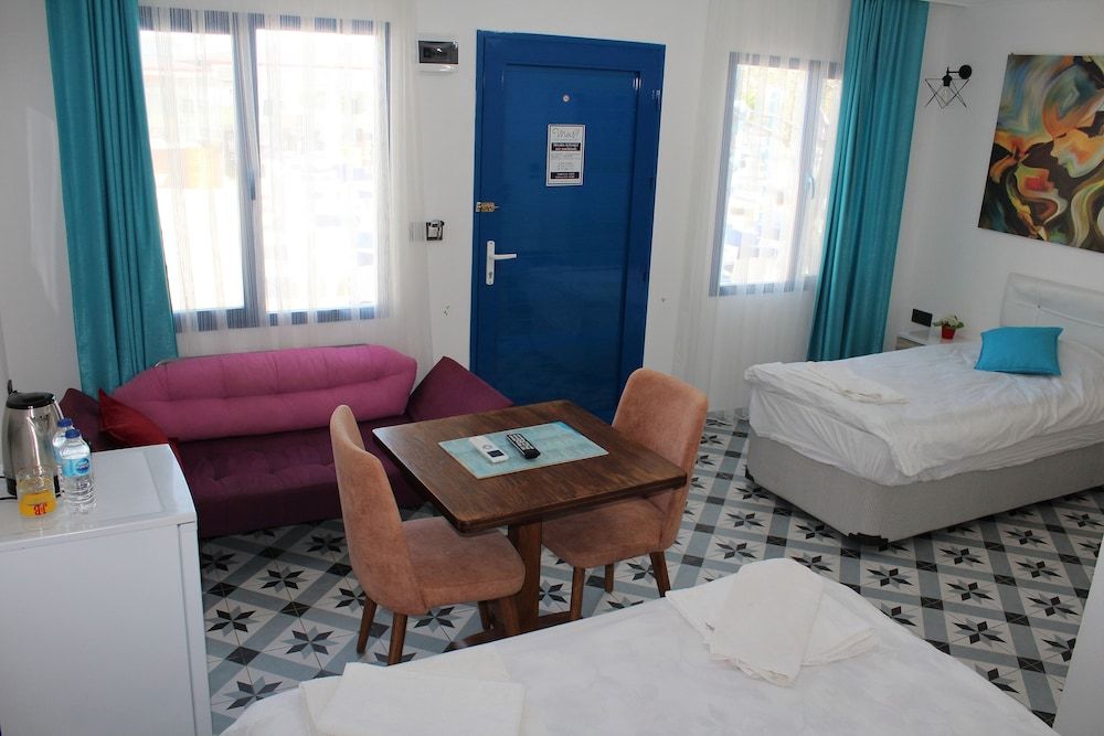 Mavi Pansiyon & Restaurant Economy Room, 1 Double Bed, Patio, Pool View 14