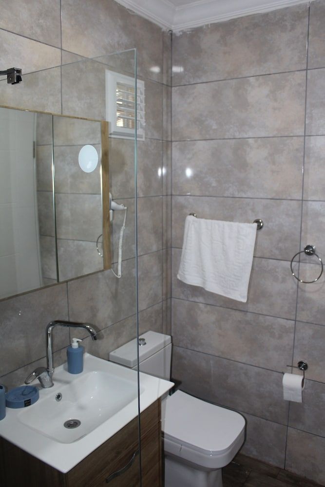 Mavi Pansiyon & Restaurant Economy Room, 1 Double Bed, Patio, Pool View 8