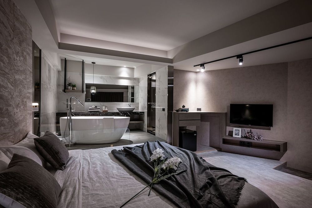 undefined TWO Easy Inn