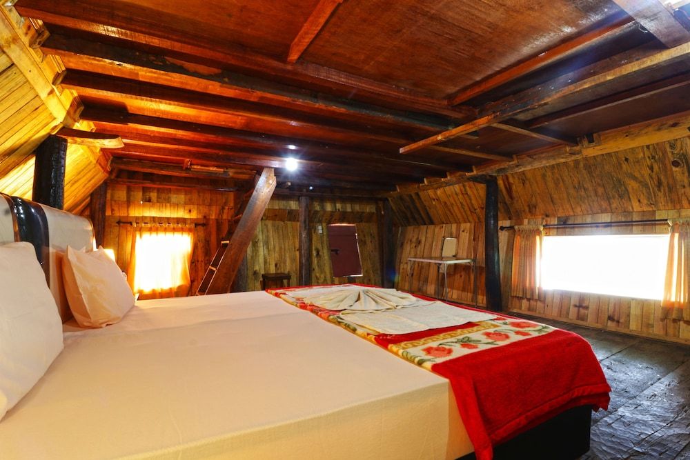 Tuk Tuk Timbul Bungalows Traditional Room 3