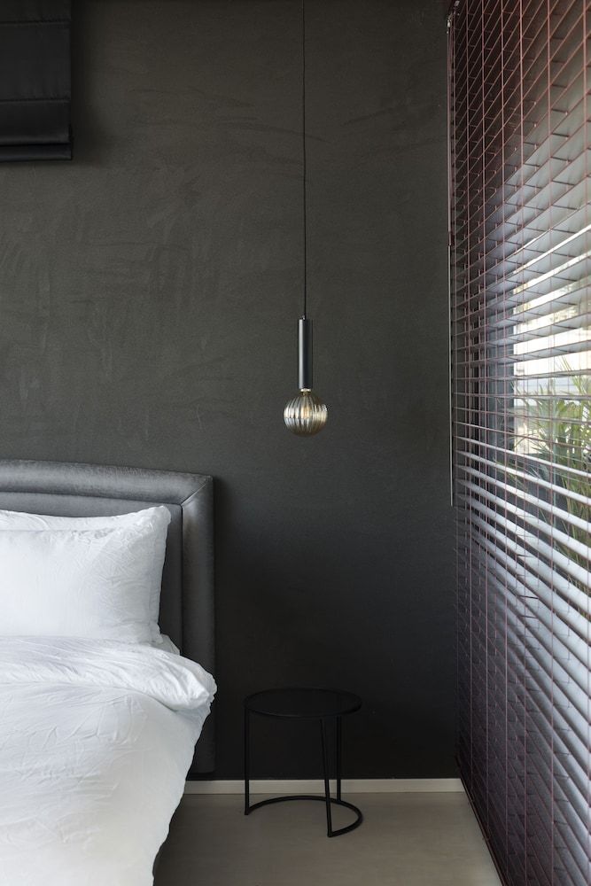 Urbanica Carmel Luxury Room 12