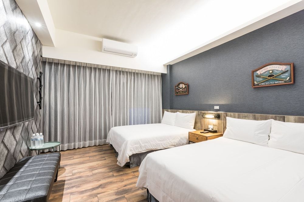 Peach Blossom Standard Quadruple Room, Non Smoking 8