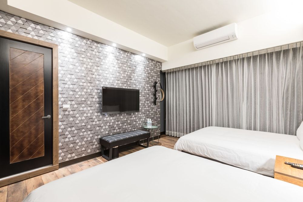 Peach Blossom Standard Quadruple Room, Non Smoking 9