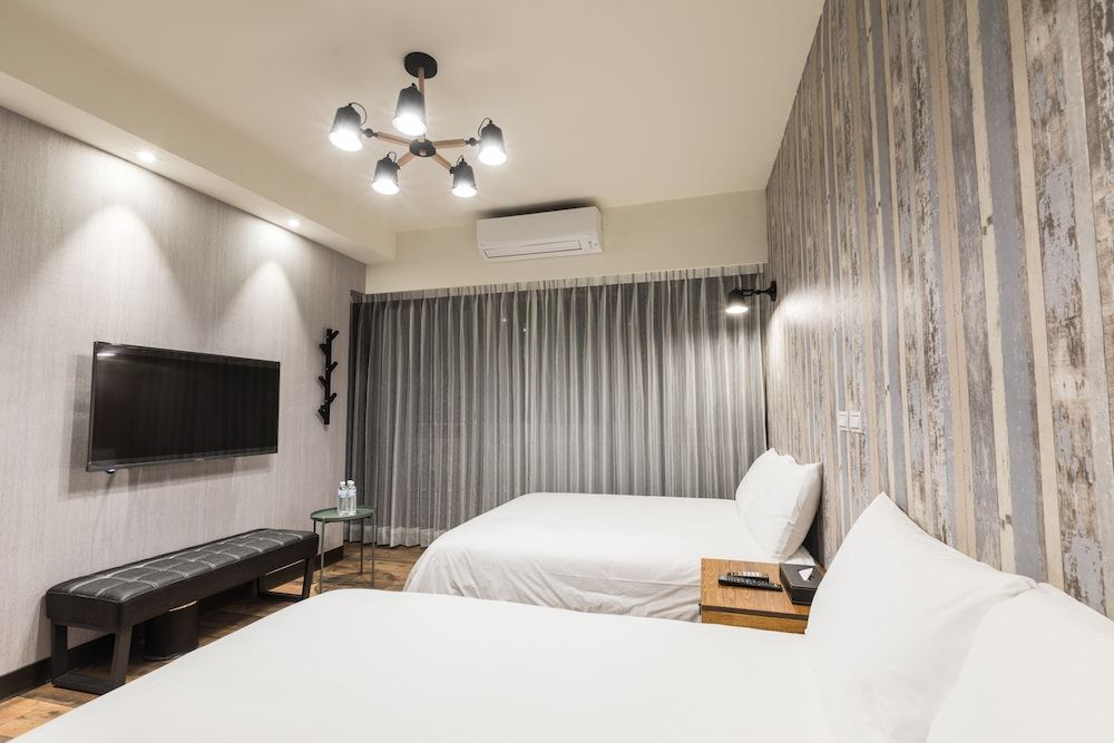 Peach Blossom Standard Quadruple Room, Non Smoking