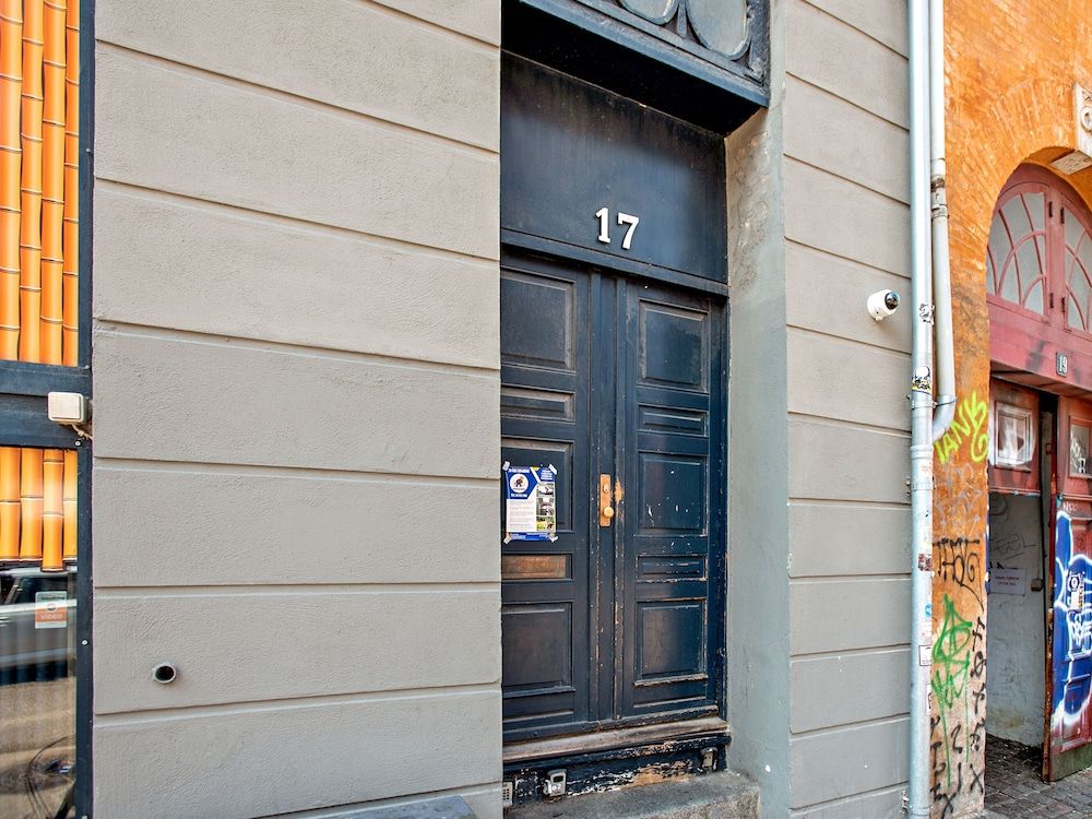 undefined Sanders Penny - Cute 2-bdr Apt in City Center 3