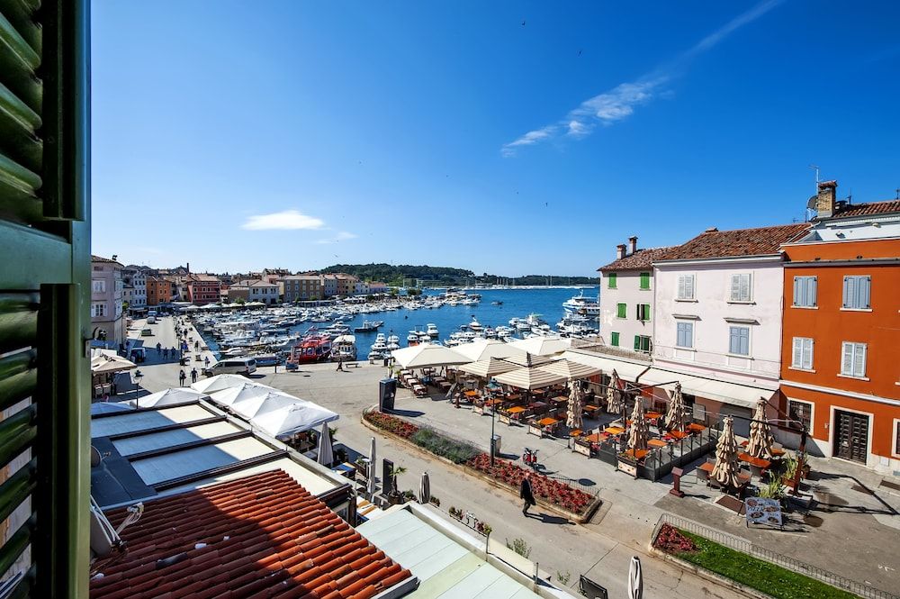 Comfort Apartment, 3 Bedrooms, Sea View