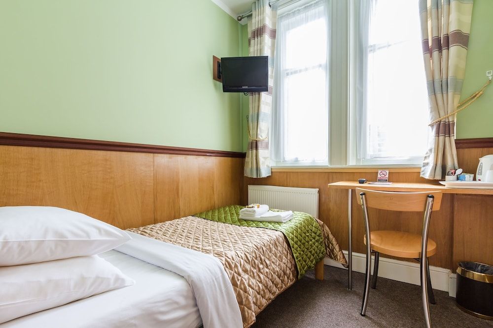 undefined Gower House Hotel 7