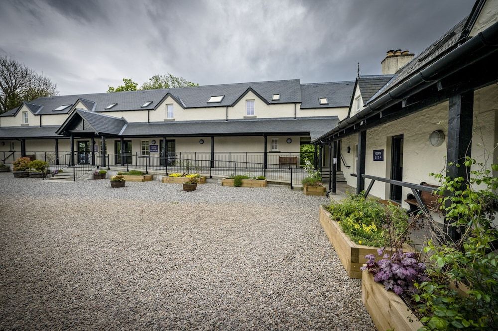 undefined Loch Ness Bunk Inn 2