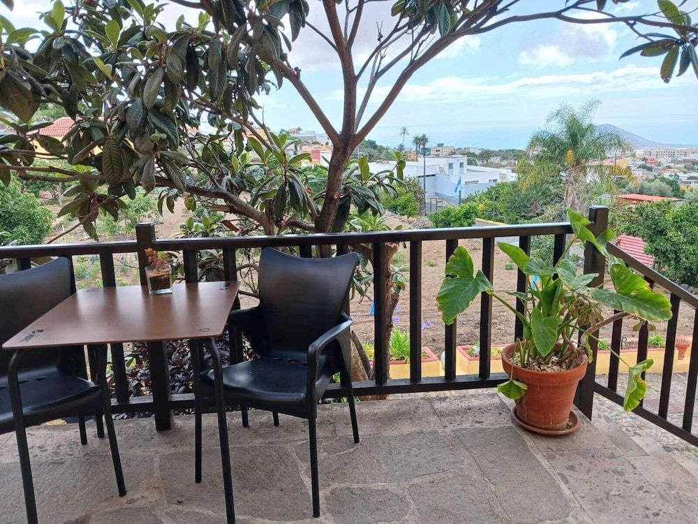 Hotel Rural La Raya 1866 Family Room, Terrace, Garden View (Almendra) 2