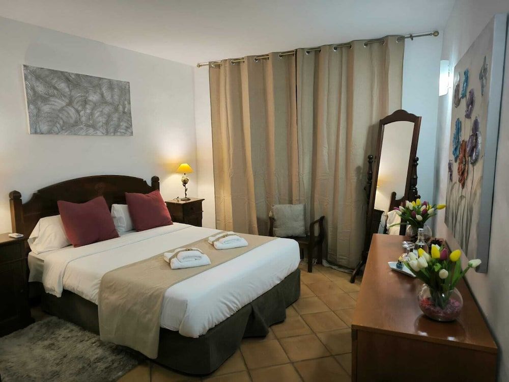 Hotel Rural La Raya 1866 Suite Terrace and Private Pool Canistel