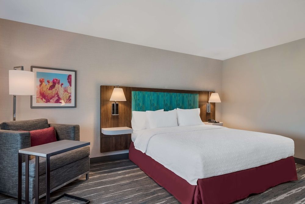 undefined Hampton Inn Williams