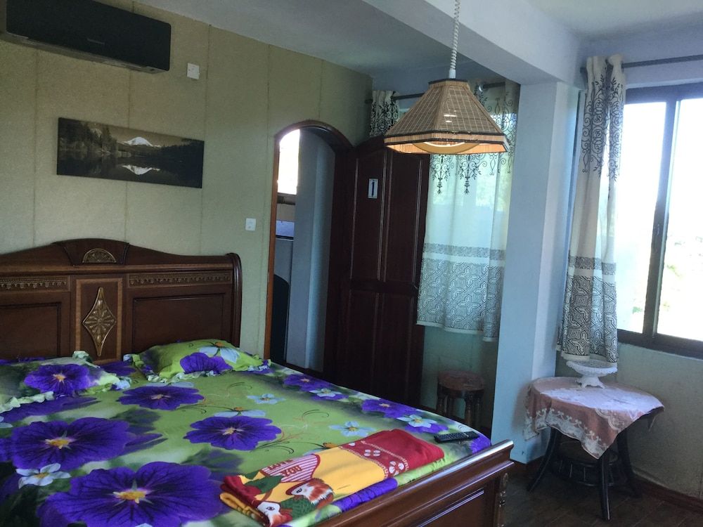 Le Bamboo Double Room 11