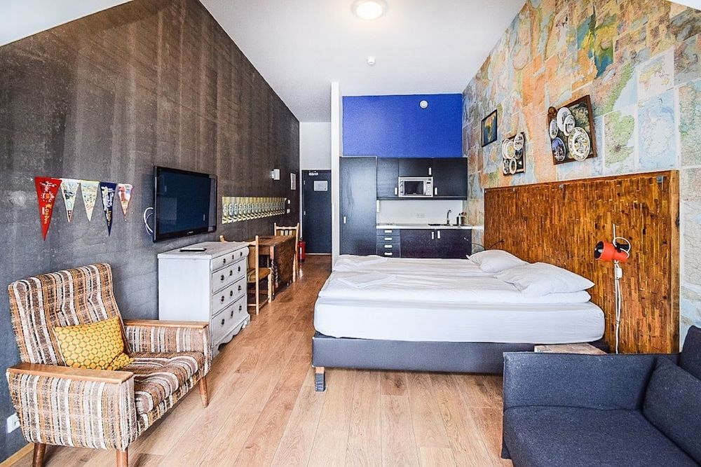 OK Studios Studio, 1 Queen Bed with Sofa bed (Quadruple Occupancy)