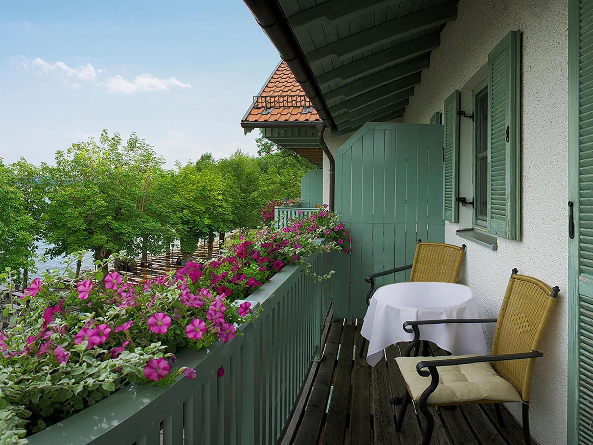 Double Room with Lake View