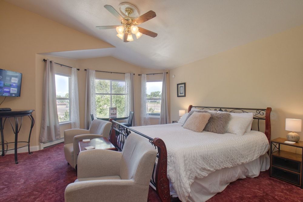 Castle Creek B&B Vineyard Room 2