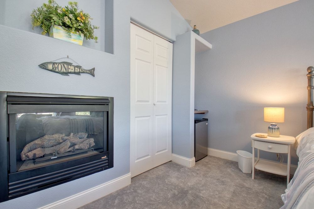 Castle Creek B&B Two Rivers Room 10