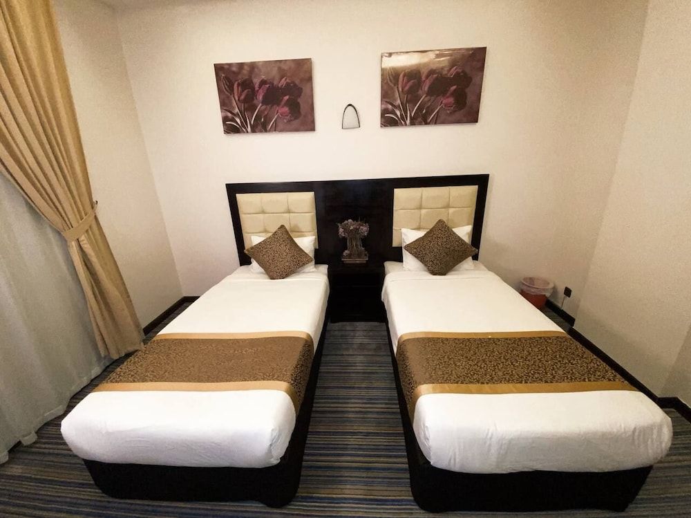 LANDMARK HOTEL - SARI Deluxe Suite 4