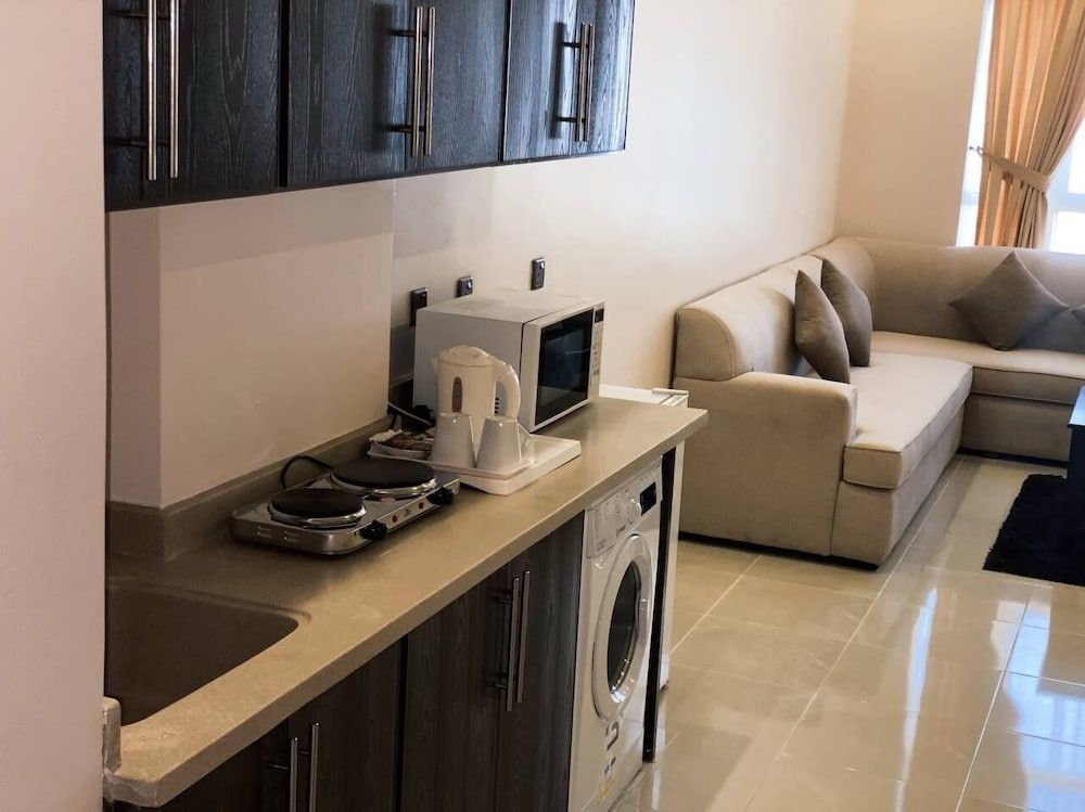 LANDMARK HOTEL - SARI Deluxe Suite 5