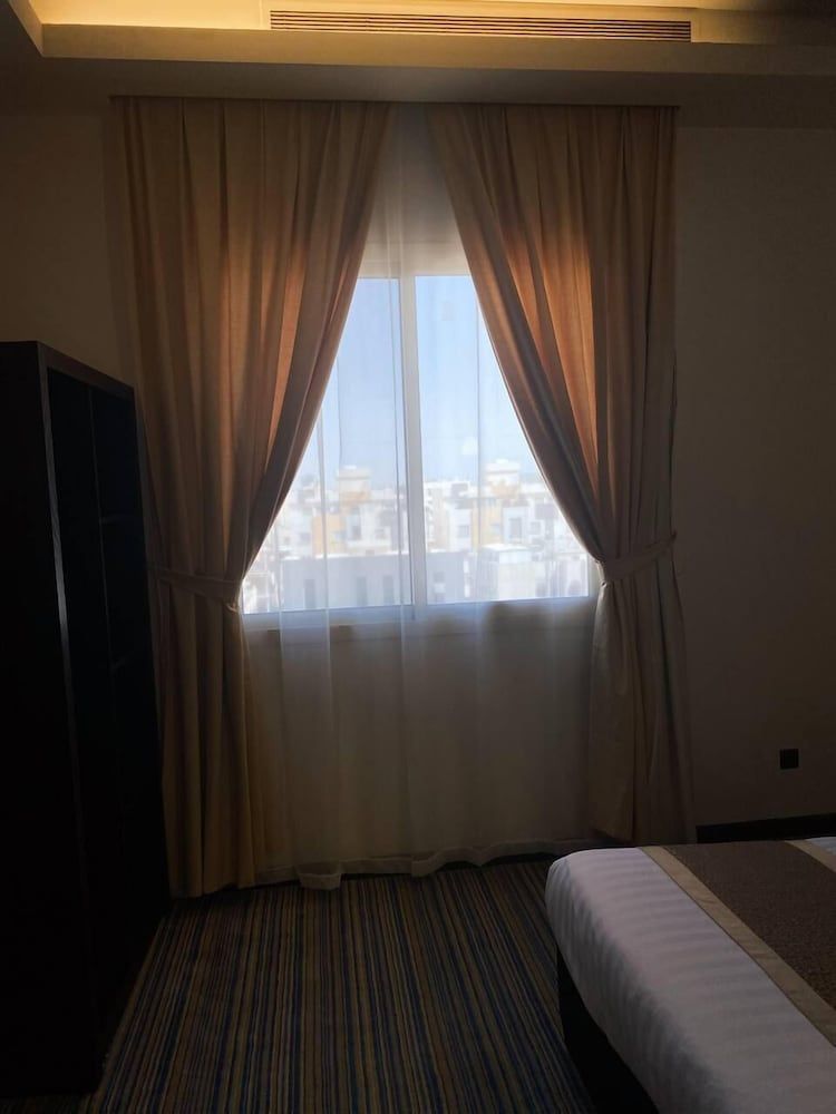 LANDMARK HOTEL - SARI Standard Room 3