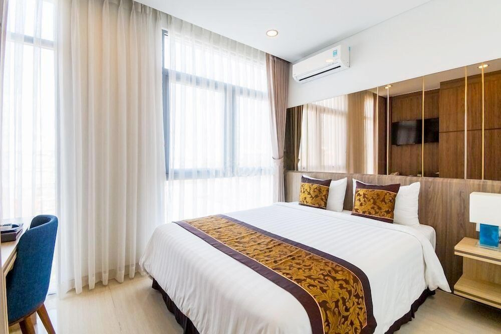 Deluxe Double Room (Landmark View)