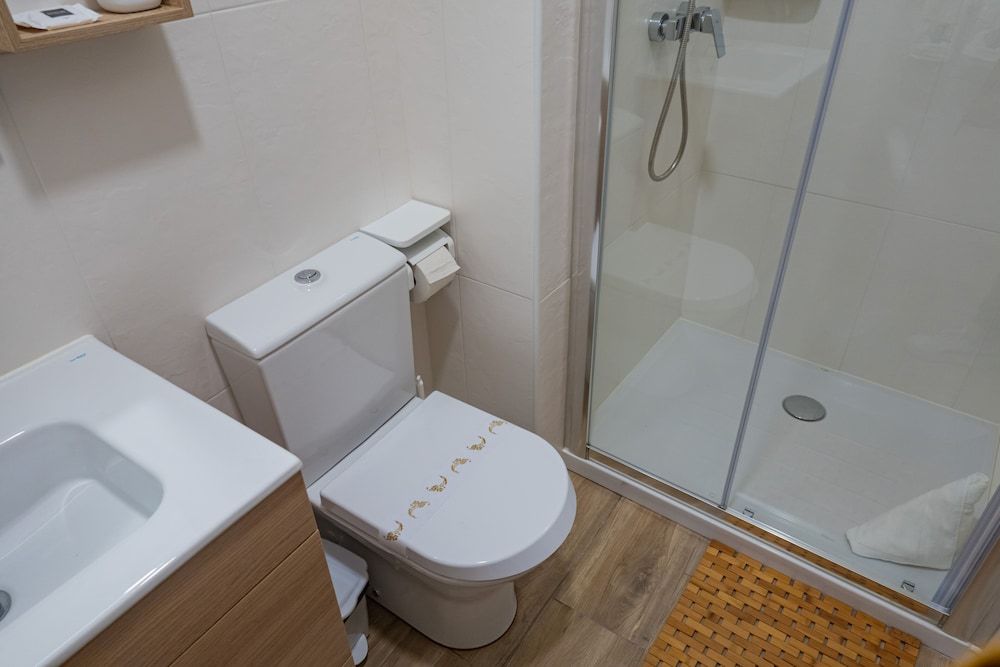 Nereida Comfort Double or Twin Room 8