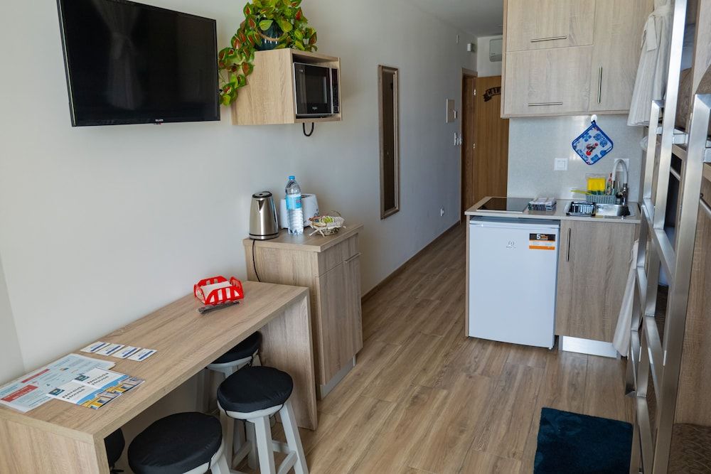 Nereida Basic Quadruple Room 2