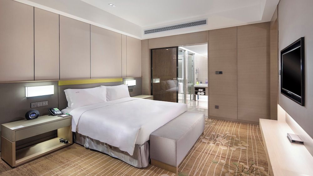 Standard Room, 1 King Bed (High Floor)