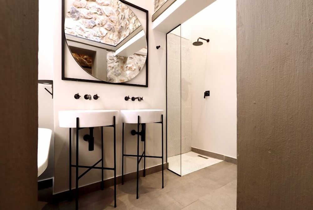 Bastion House Honeymoon Suite 5