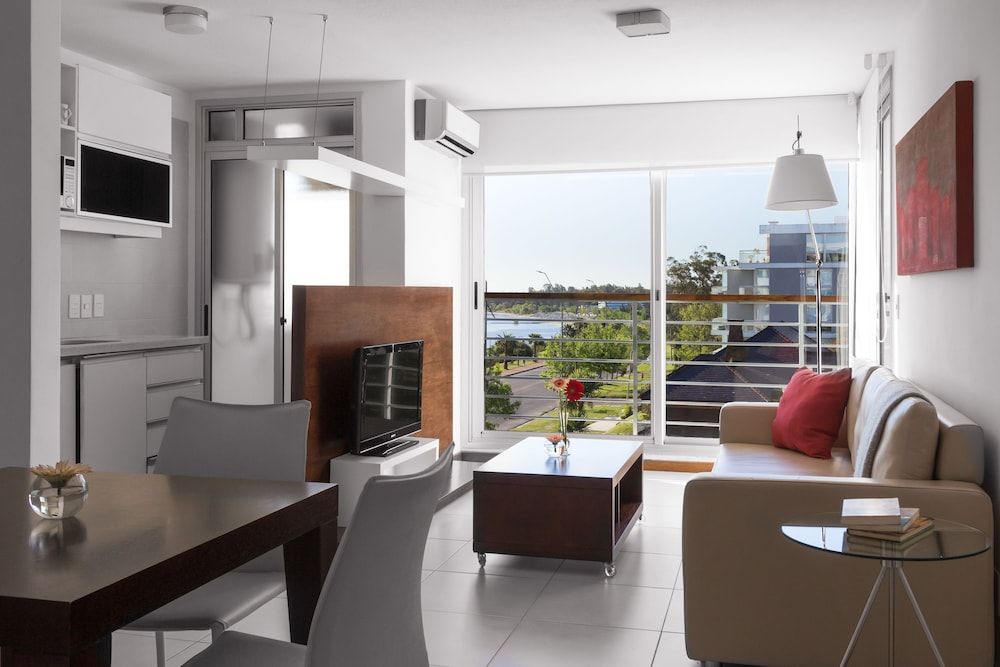 Real Colonia Hotel & Suites Family Apartment 6