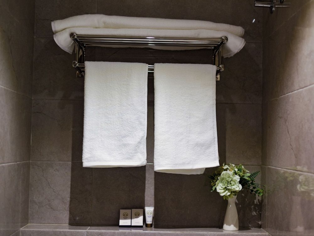 Rozana Hotel Deluxe Double Room 6