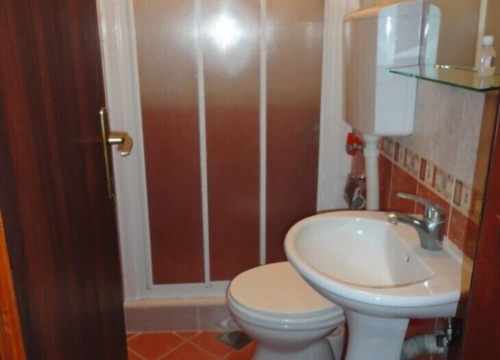 Villa Old Town Double Room (Street Side) 4