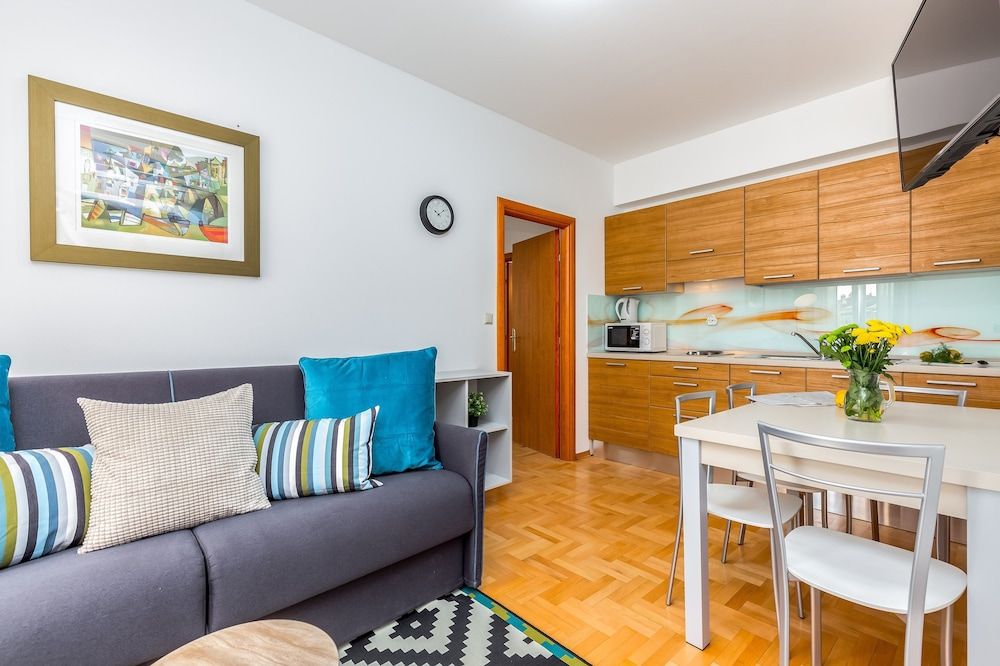 City Apartment, 1 Bedroom, City View (2)