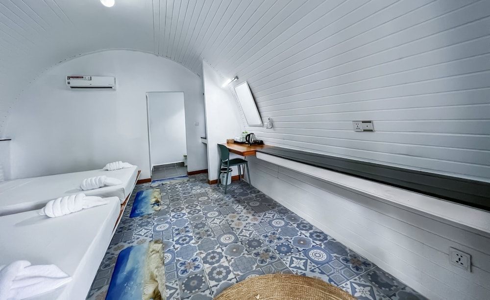 Tube Resort by EHM Deluxe Family Garden View 9